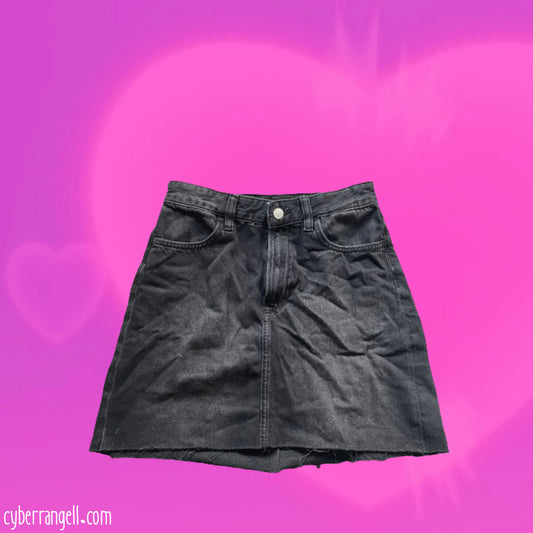 H&M black denim mini skirt