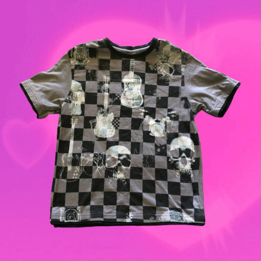 Skull and checkered graphic tee