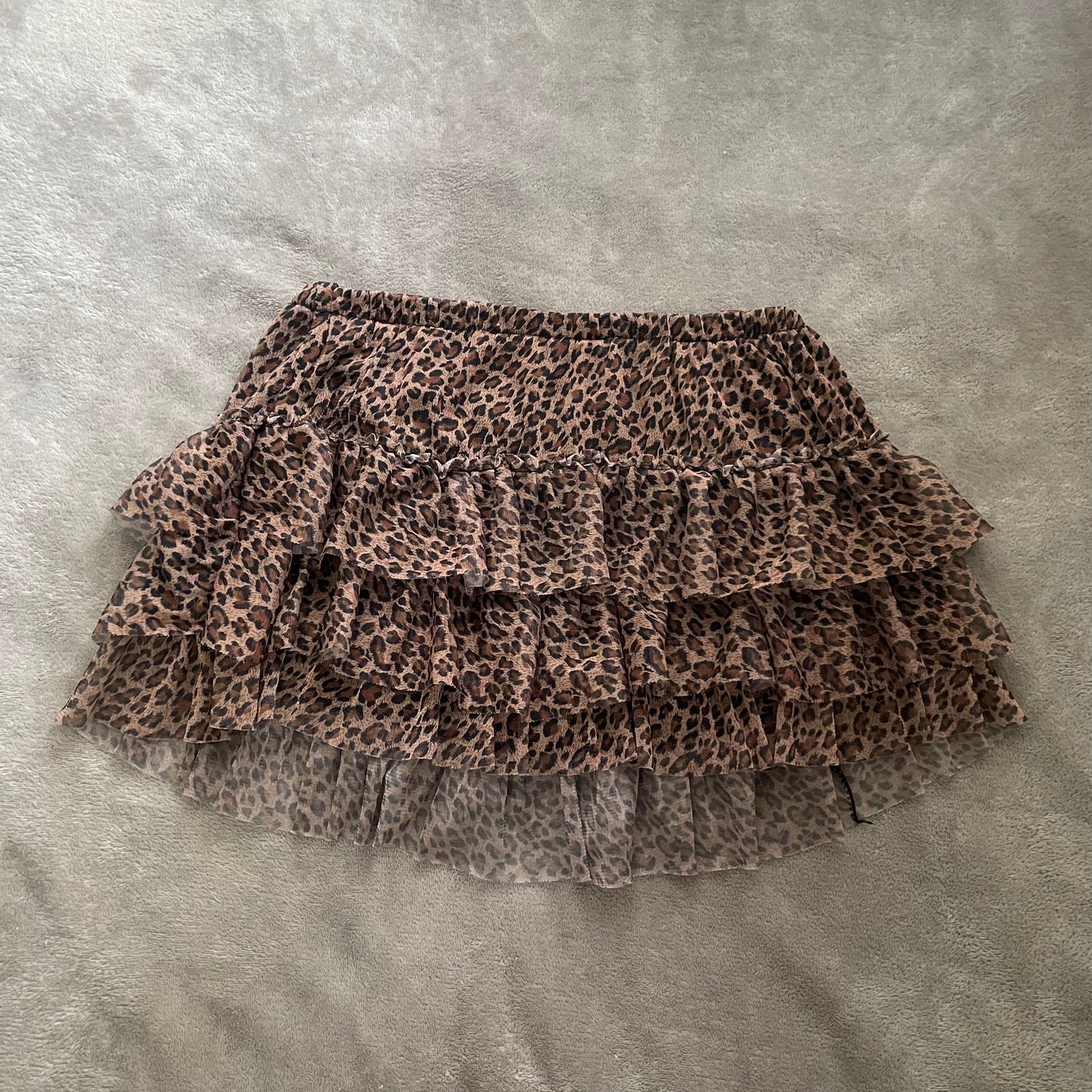 Leopard print mesh ruffle mini skirt