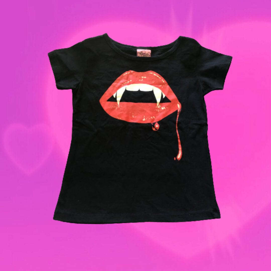 Vampire mouth graphic tee