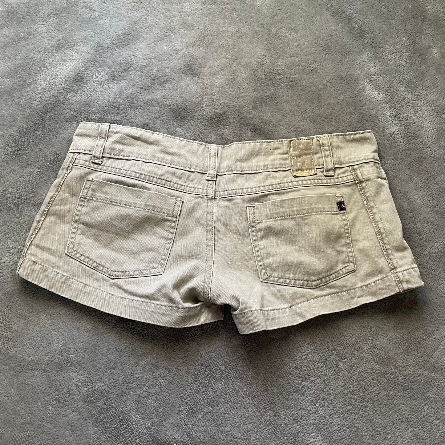 Refuge mini cargo short with adjustable waist