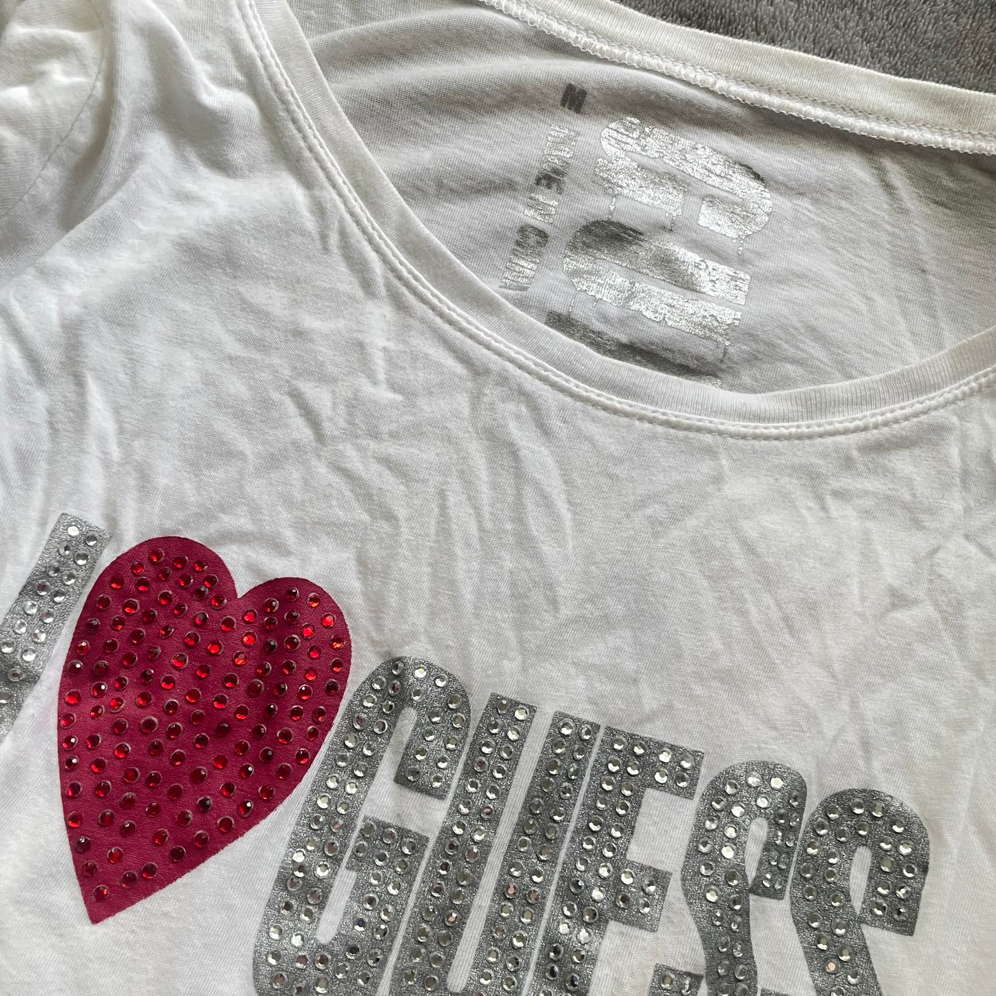 I ♡ guess rhinestone tee