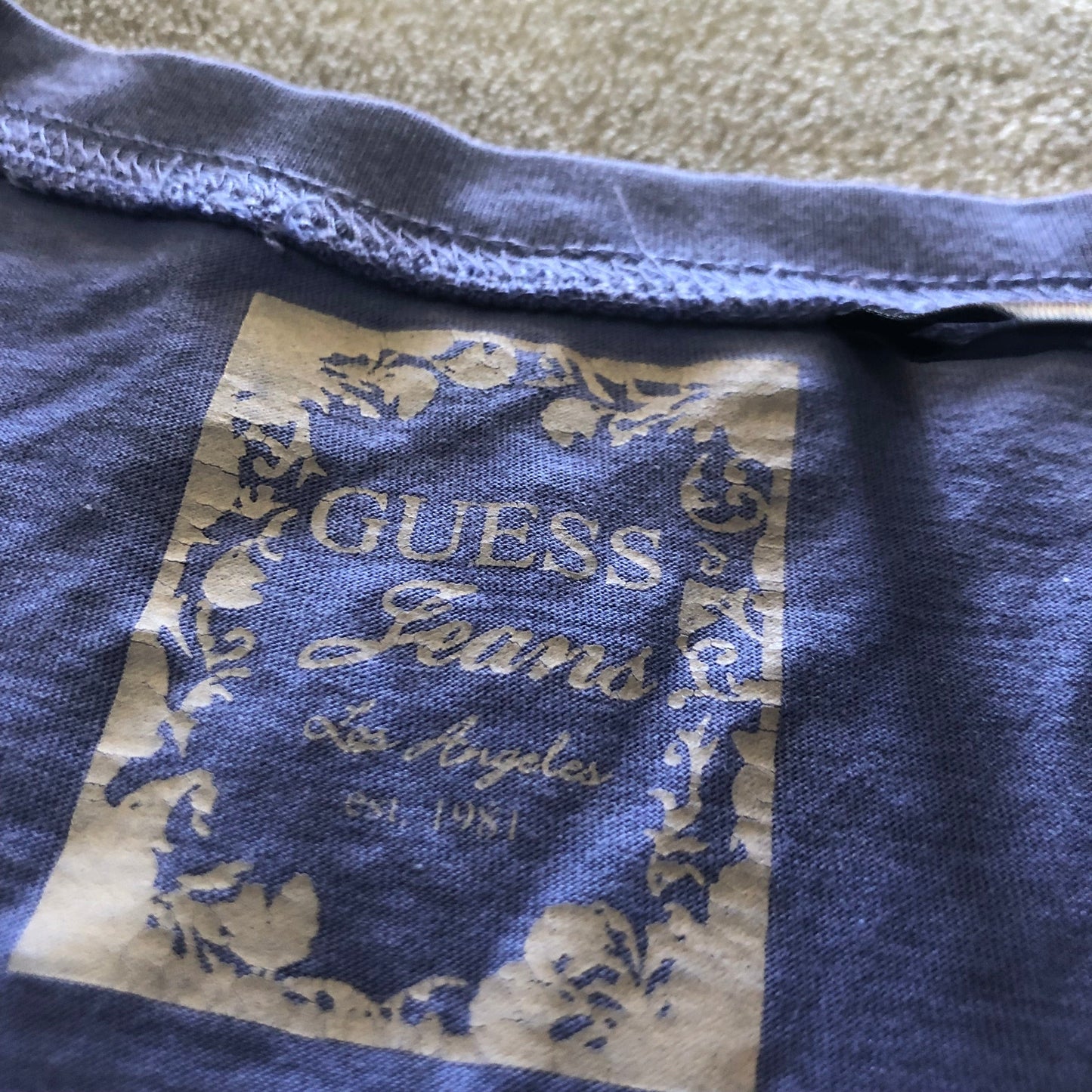 Guess tee